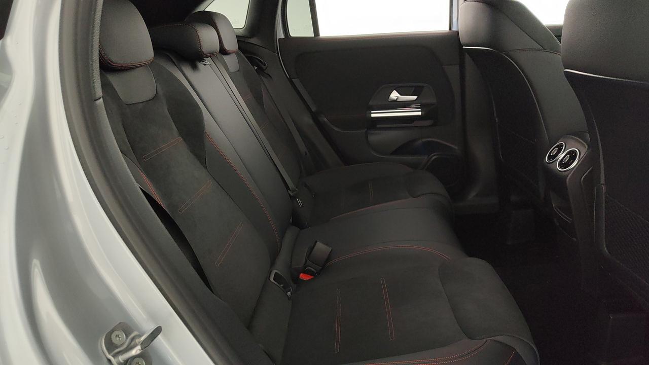 Mercedes-Benz GLA 200 d automatic
