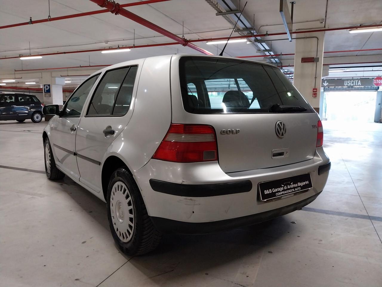 Volkswagen Golf 1.9 TDI/101 CV cat 5p. Champ - ok neopatentati