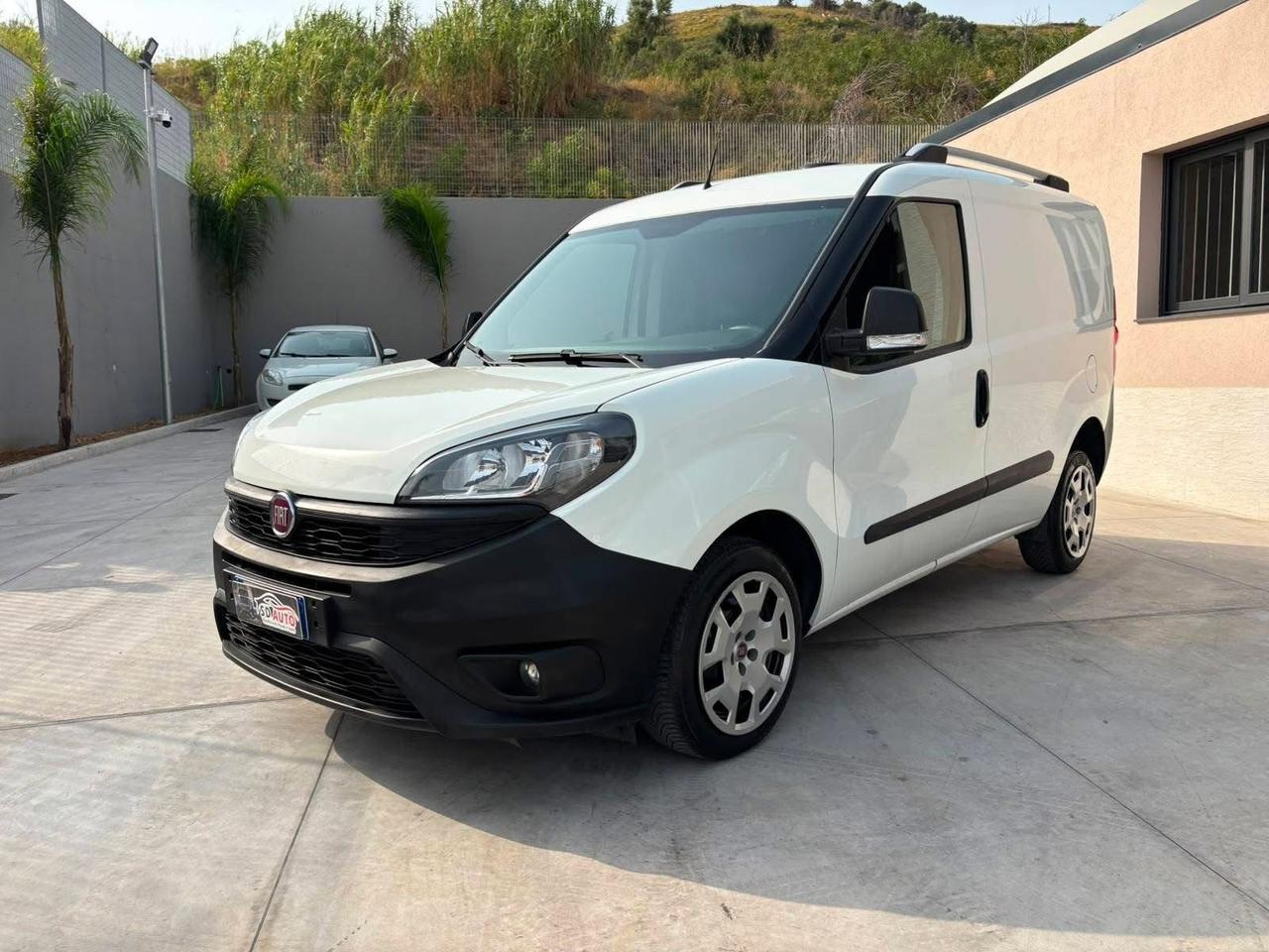 Fiat Doblo Doblò 1.6 MTJ 105 Cv E6D modello Lounge