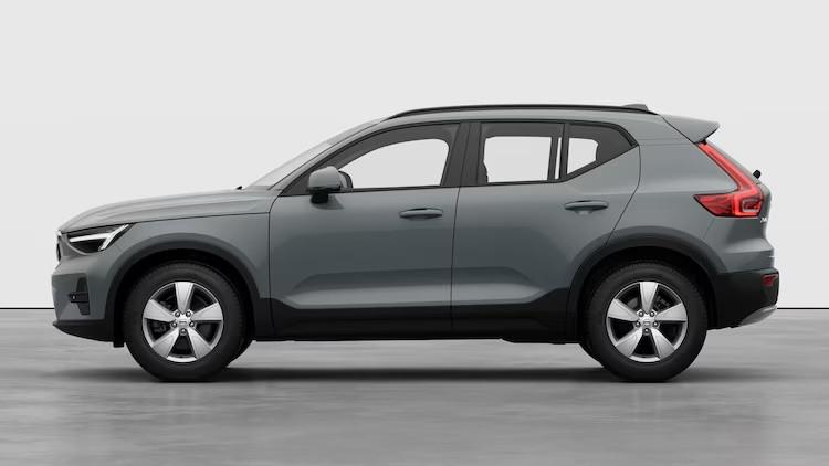 VOLVO XC40 ESSENTIAL B3 AUTO PREZZO PROMO FINO A FINE MESE