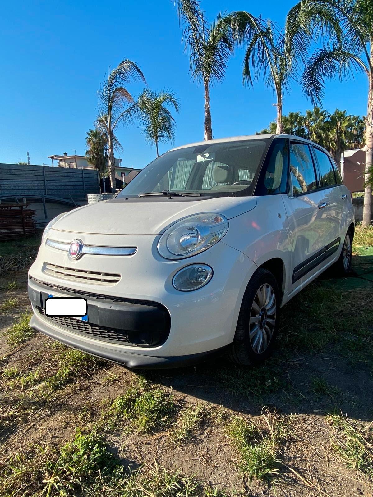 Fiat 500L 1.6 Multijet 120 CV Lounge LEGGI