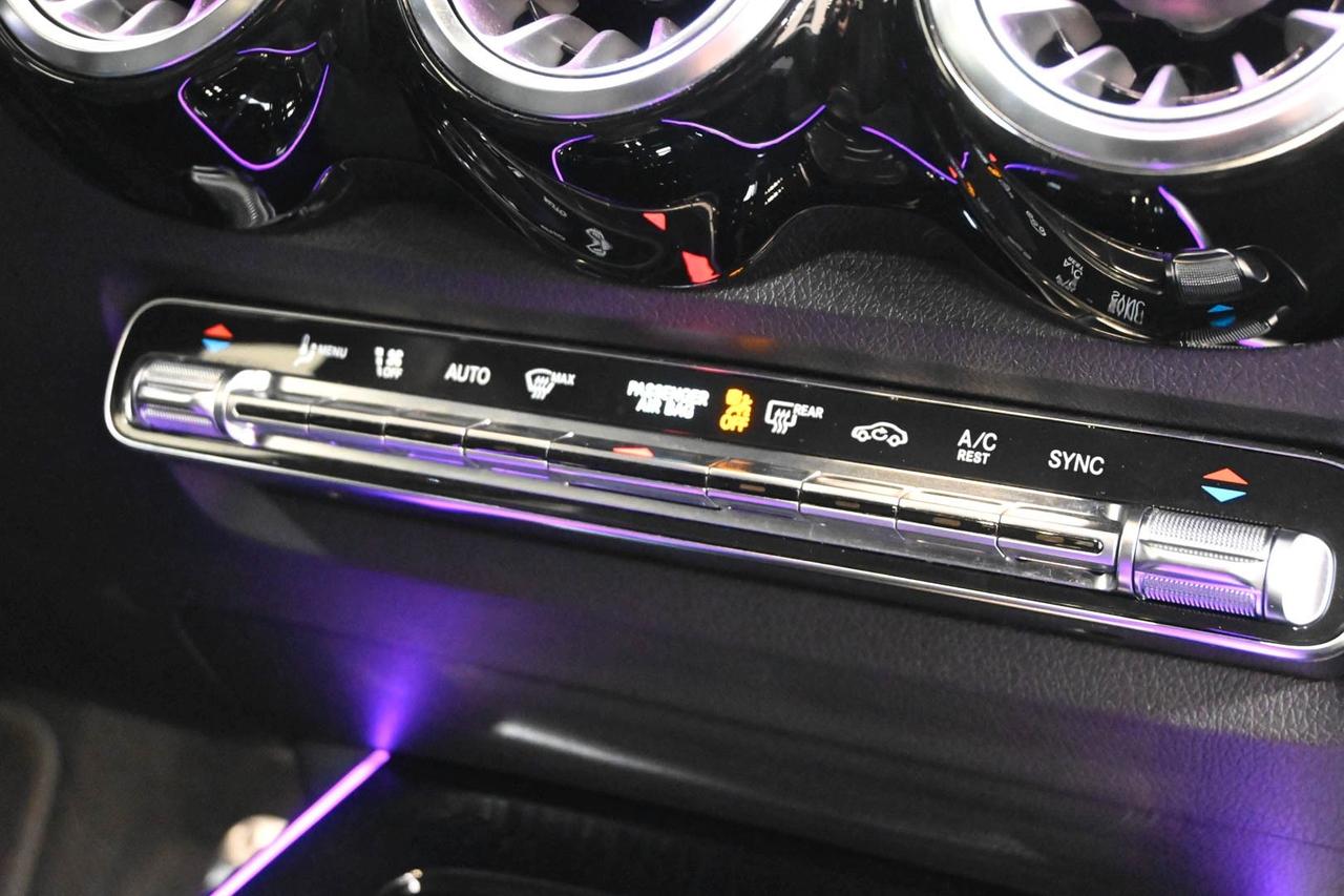 MERCEDES GLB (X247) GLB 200 d Automati...