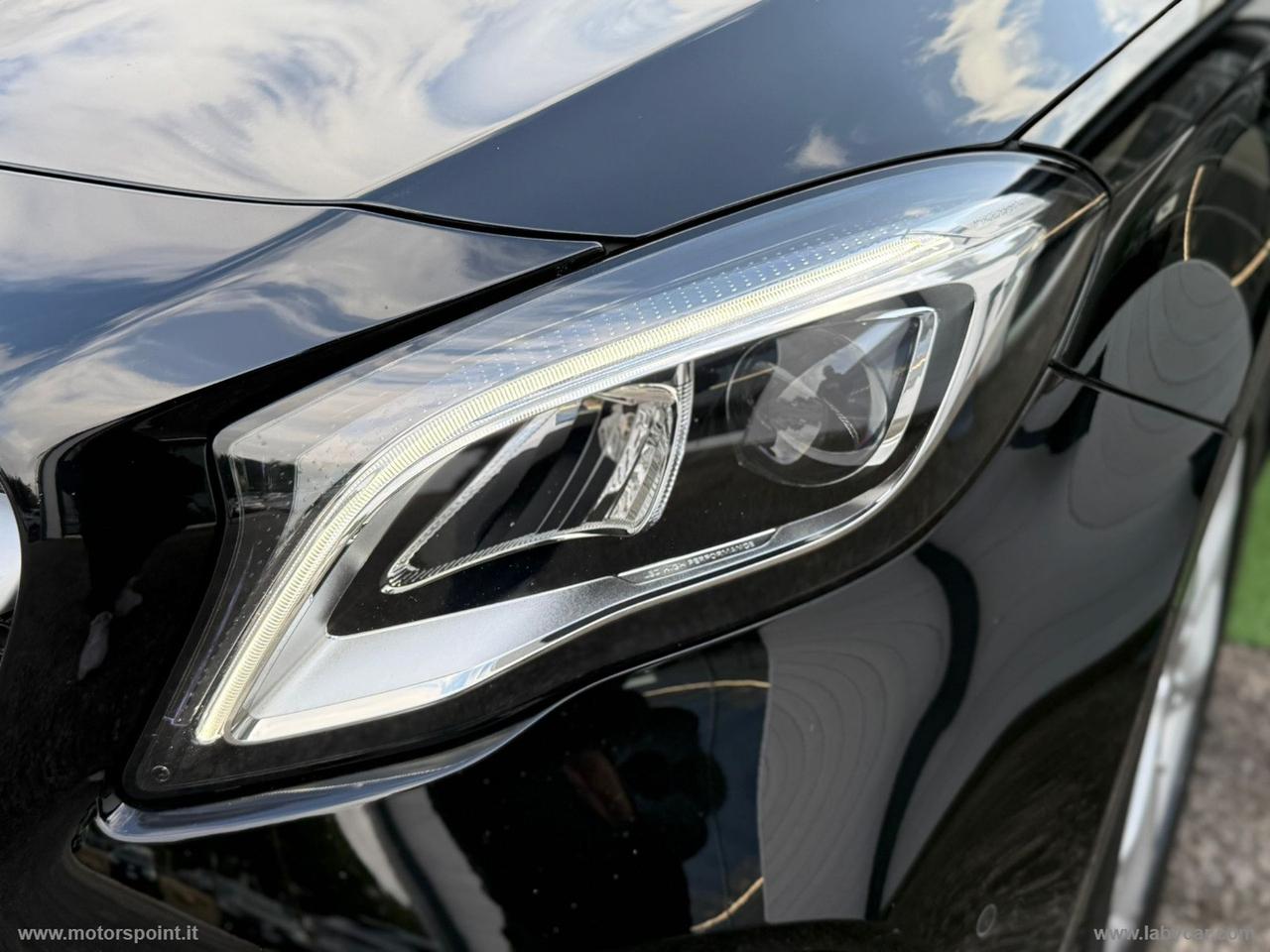 MERCEDES-BENZ GLA 200 d Automatic Sport NEOPATENTATI OK