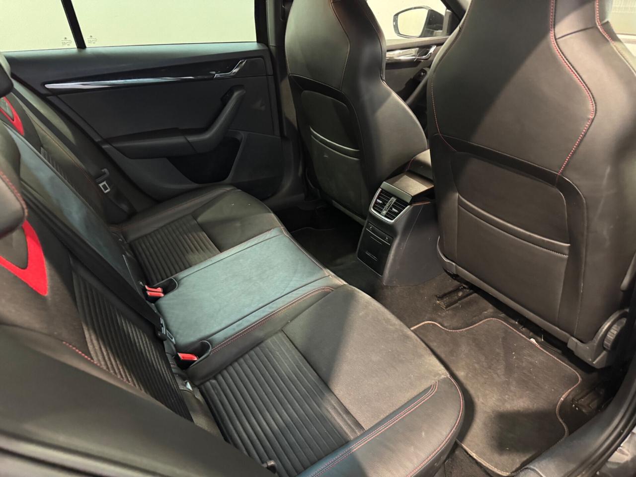 Skoda Octavia 2.0 TDI DSG Wagon RS FULL!!