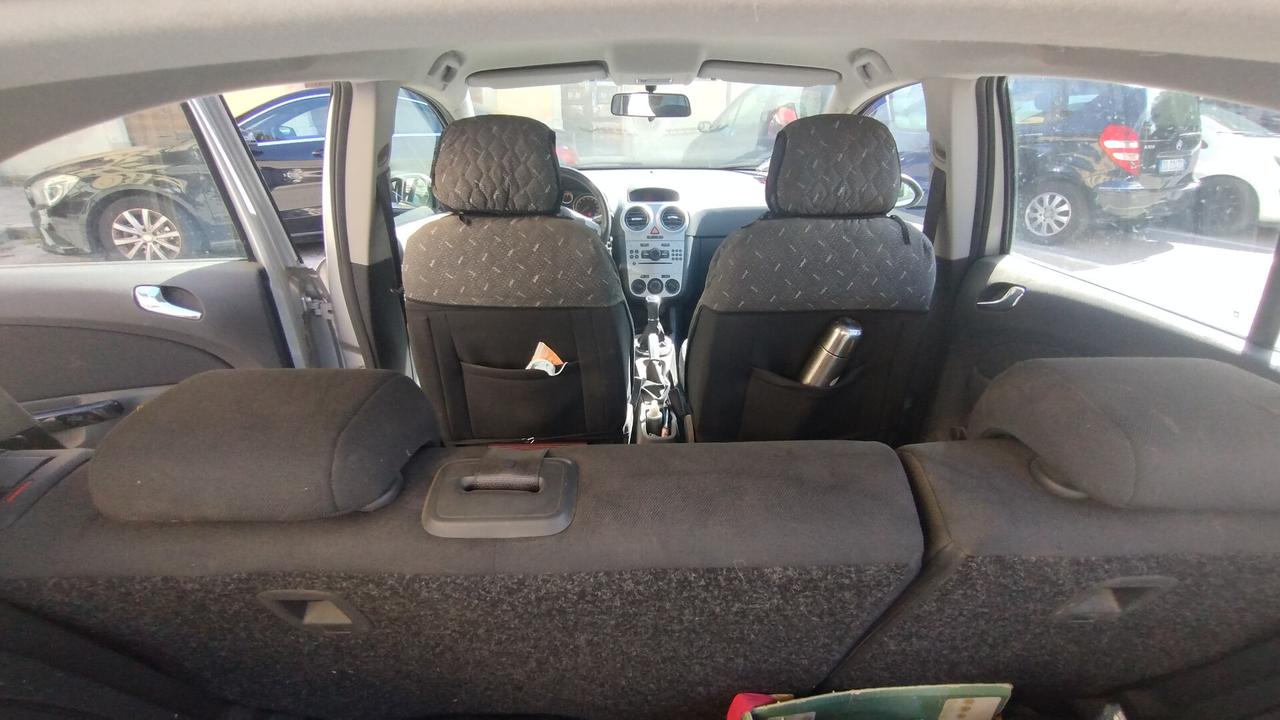 Opel Corsa 1.2 5 porte Club NEOPATENTATI