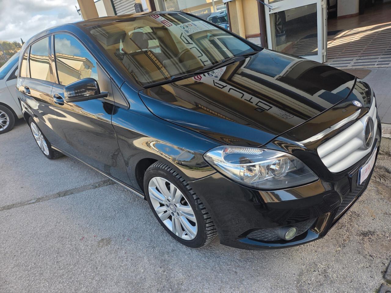 MERCEDES B180 ANNO 2014 1.5 110 CV KM CERTIFICATI