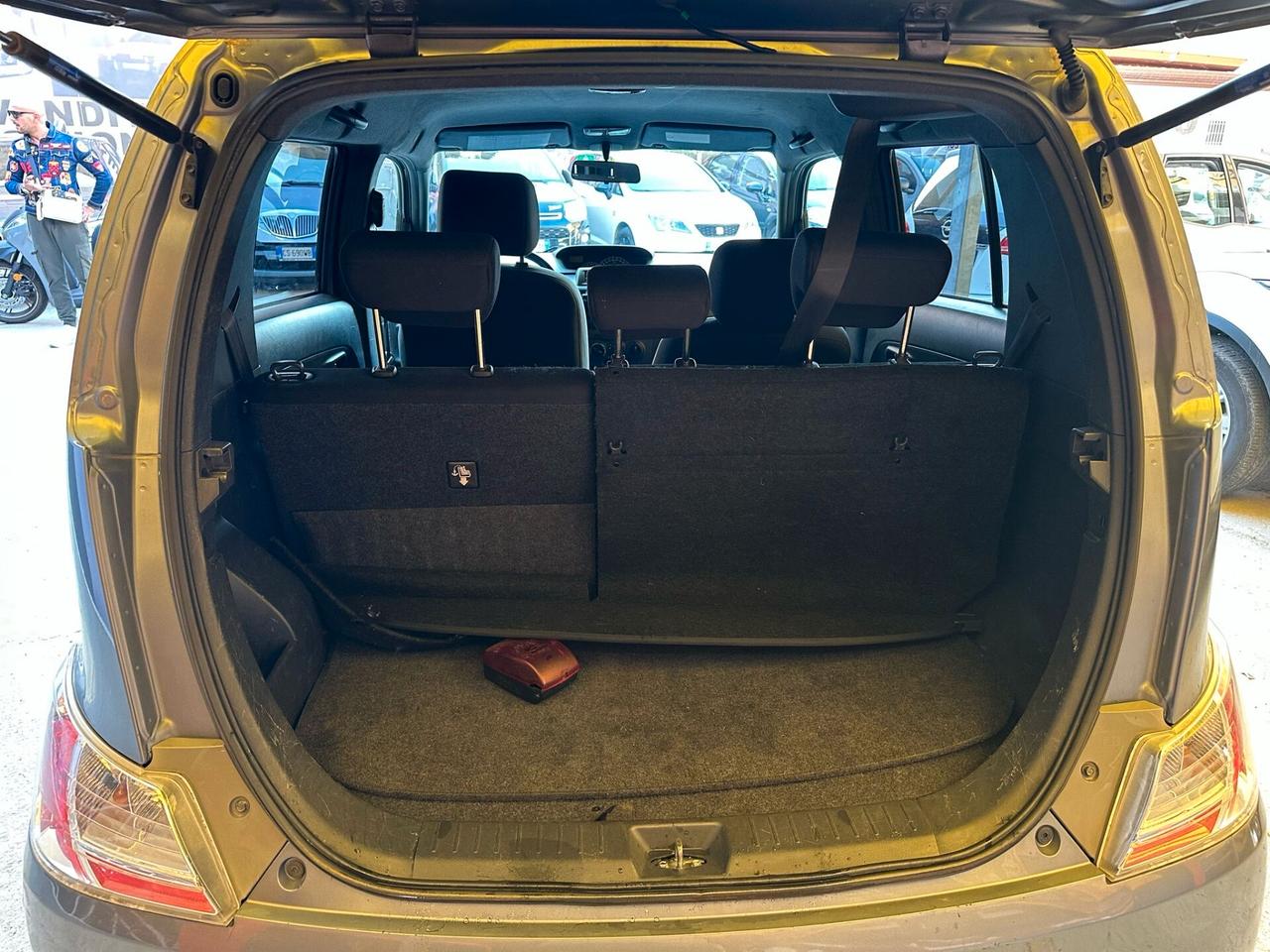 Daihatsu Materia 1.3cc benzina (PRIVATO)-2009