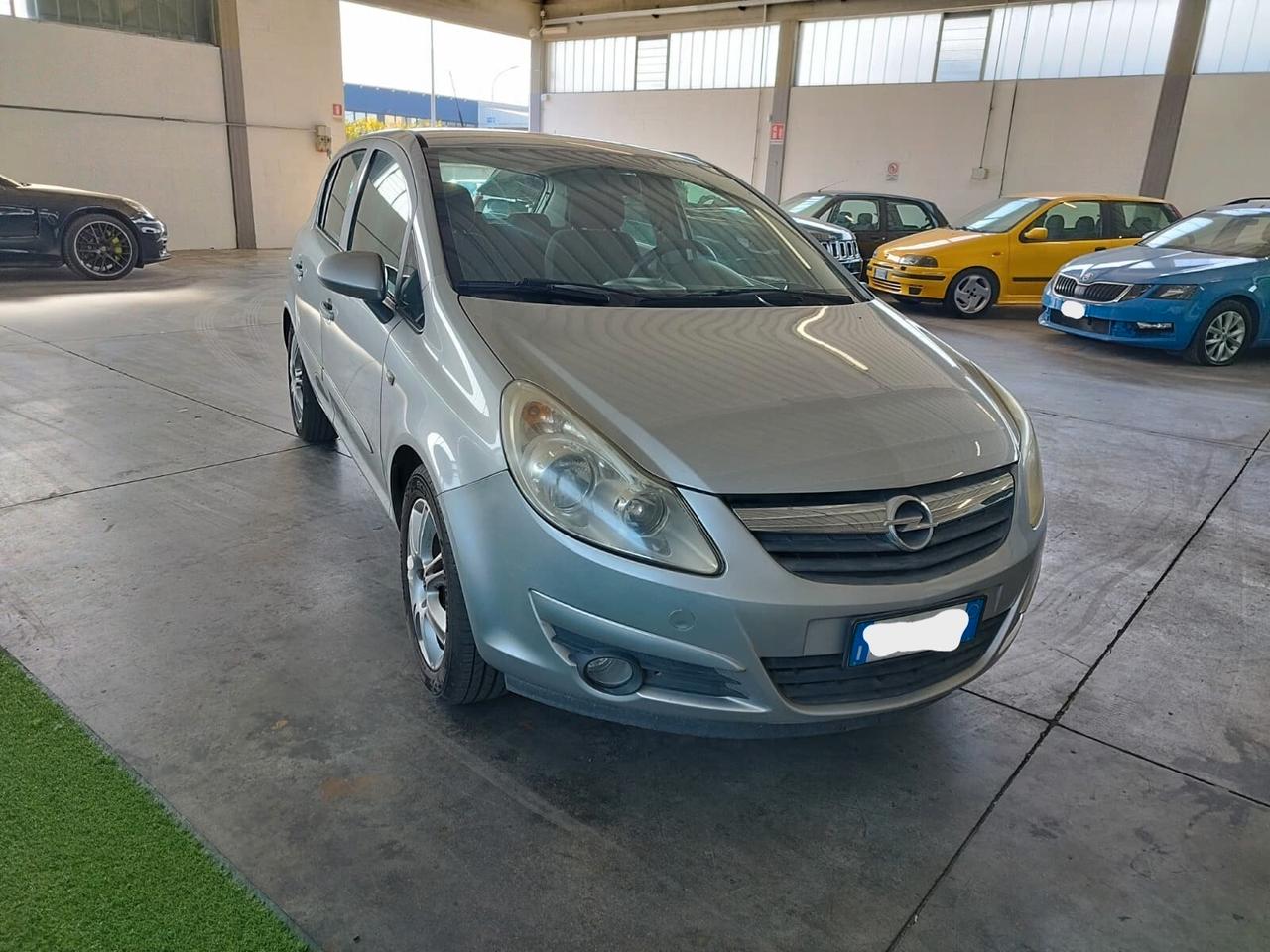 Opel Corsa 1.2 5 porte Cosmo