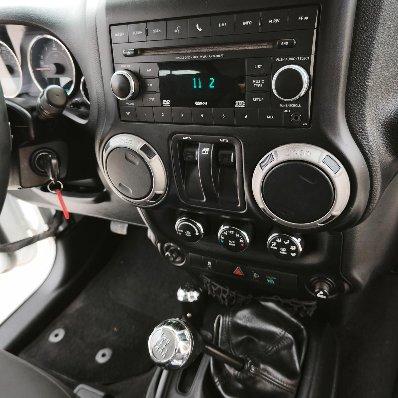 Jeep Wrangler 2.8 Sport CRD DPF