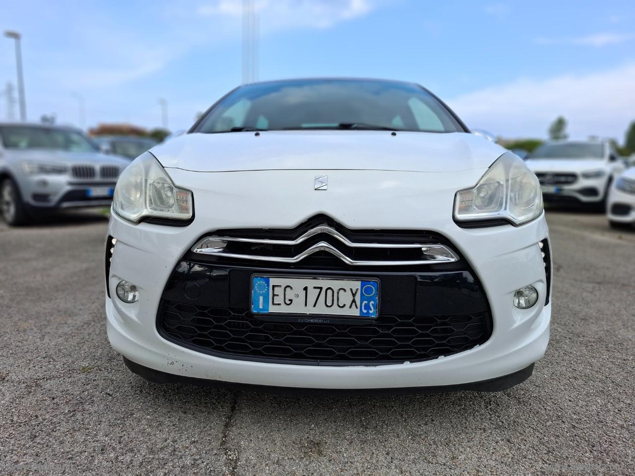 DS AUTOMOBILES DS 3 1.6 HDi 90 So Chic 99