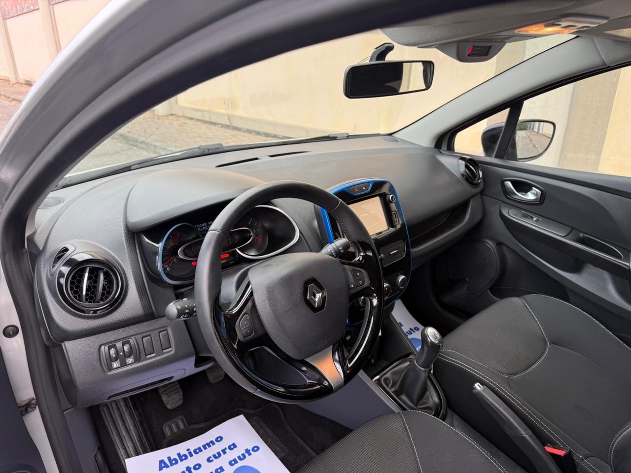 Renault Clio 1.2 75CV 5 porte Zen