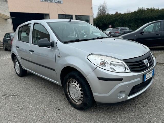 Dacia Sandero 1.2 16V Lauréate