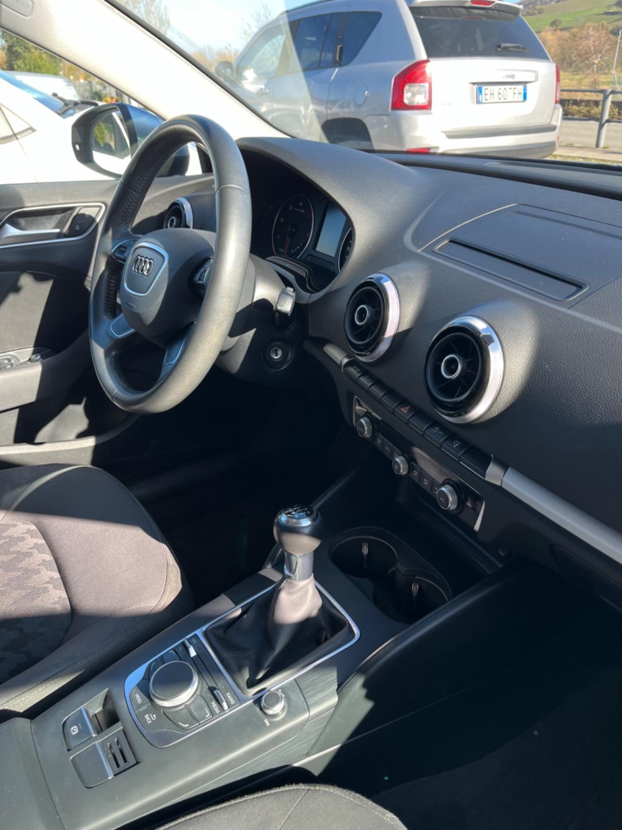 Audi A3 SPB 1.6 TDI clean diesel Business