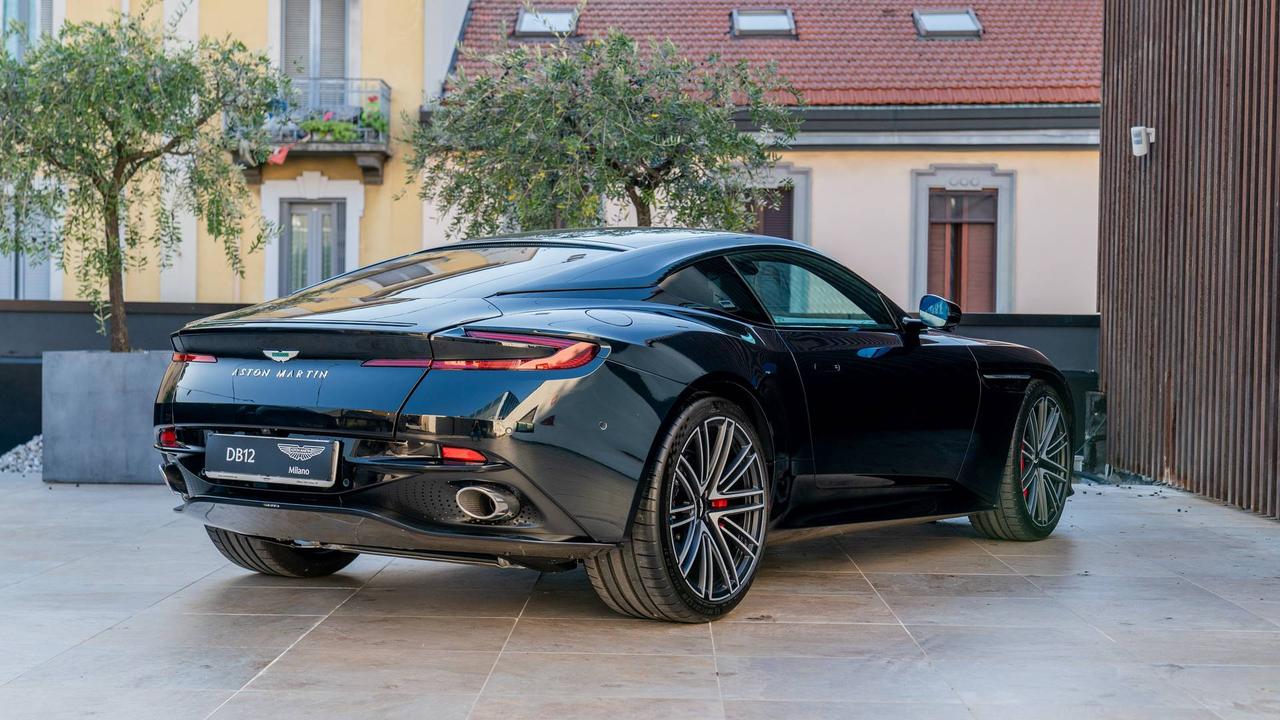 ASTON MARTIN DB12 Coupe 4.0 V8 auto