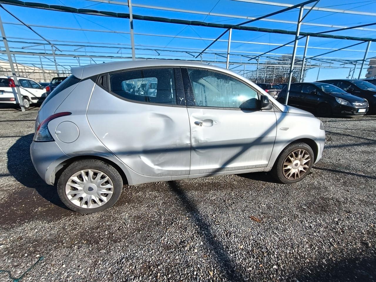 Lancia Ypsilon 1.2 69 CV 5 porte S&S Platinum