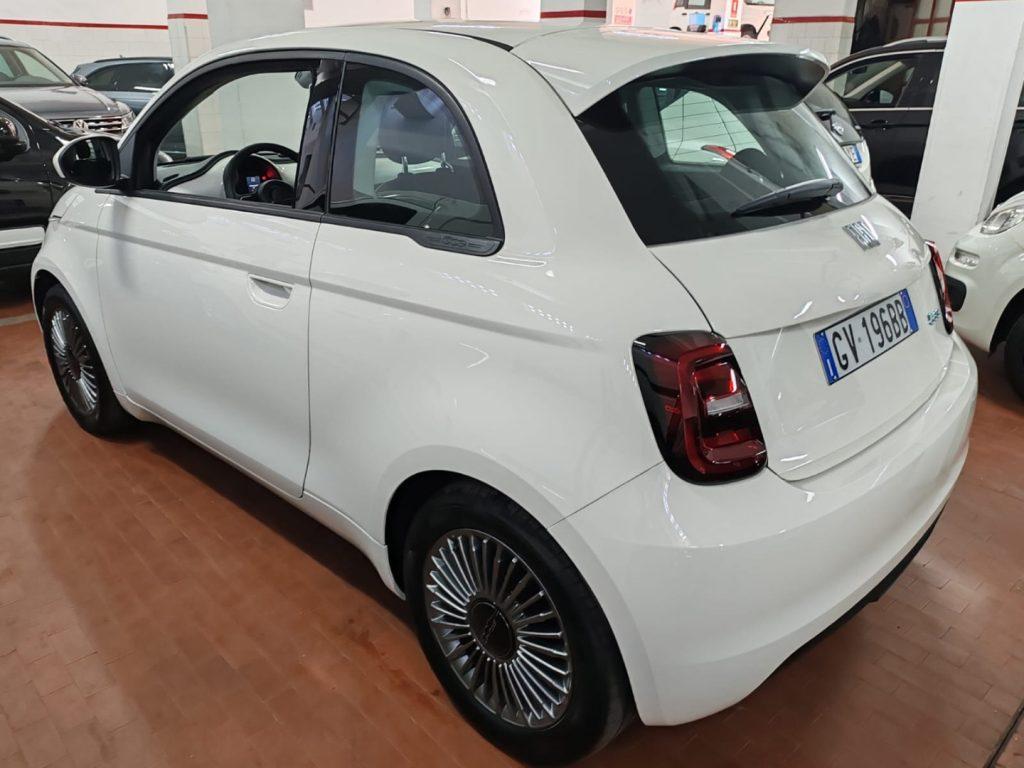 FIAT 500e Berlina 42 kWh