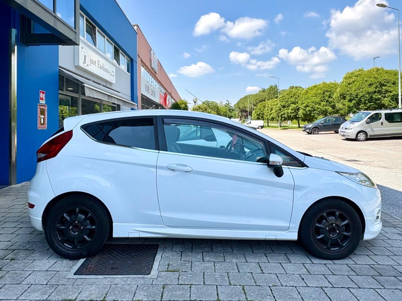 Ford Fiesta st-line 1.4 tdci Neopatentati