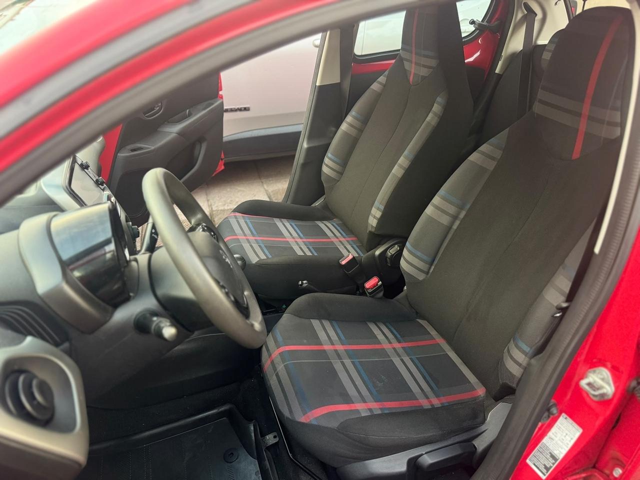 Peugeot 108 VTi 69 5 porte Allure TOP!