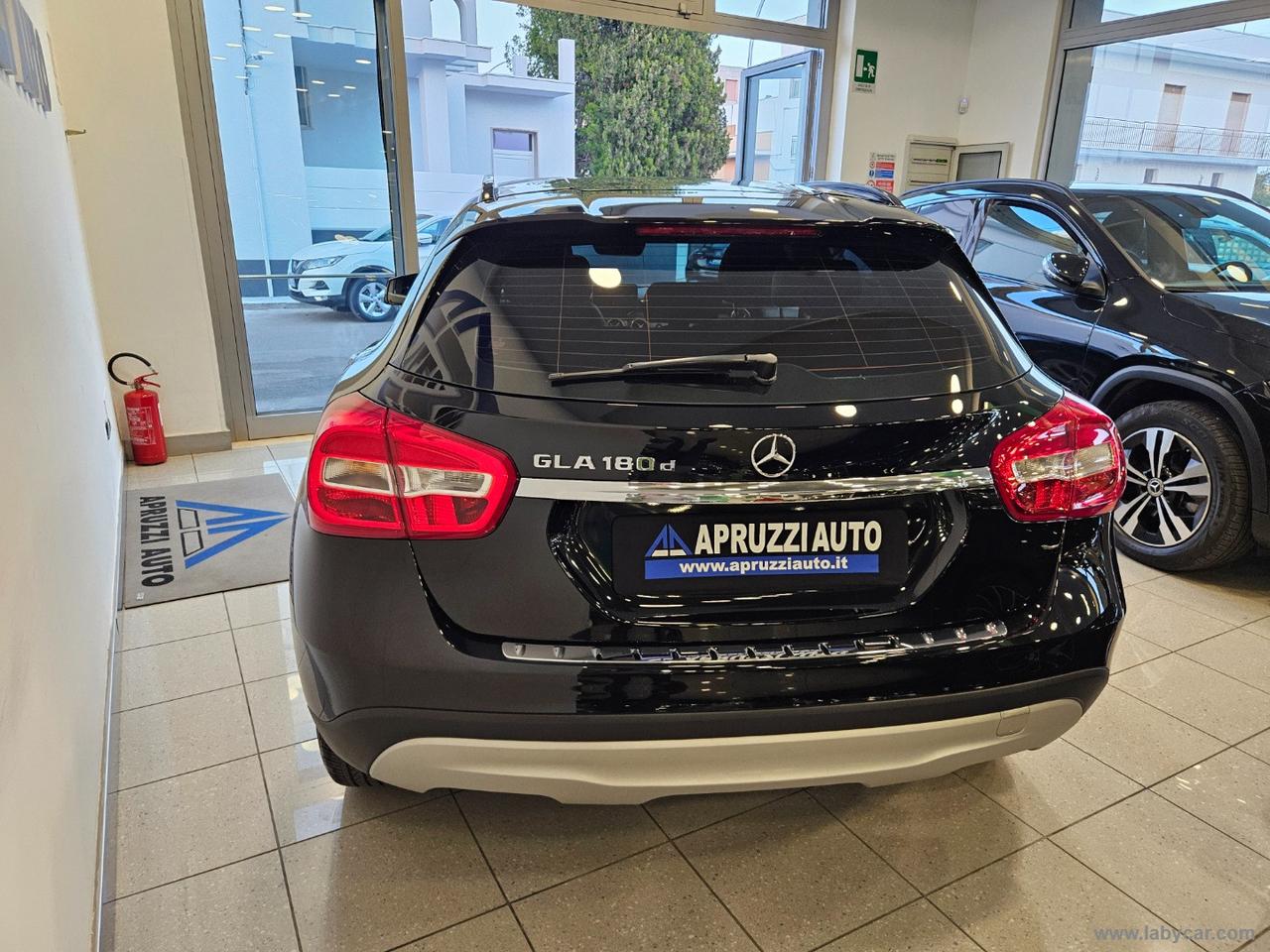 MERCEDES-BENZ GLA 180 d Business