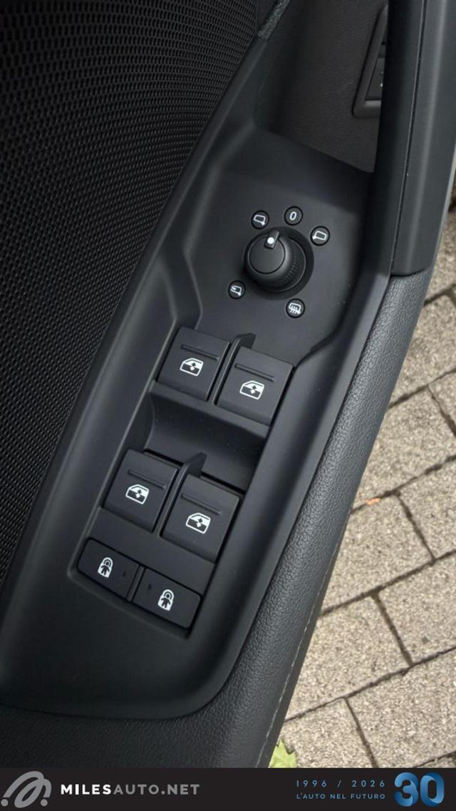AUDI A3 30 g-tron S tronic S line Edition Matrix ACC