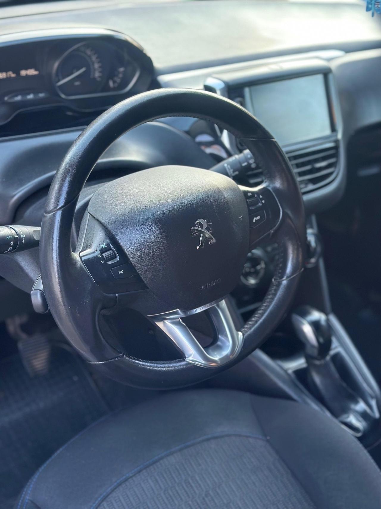 Peugeot 208 PureTech 82 Stop&Start 5 porte Signature