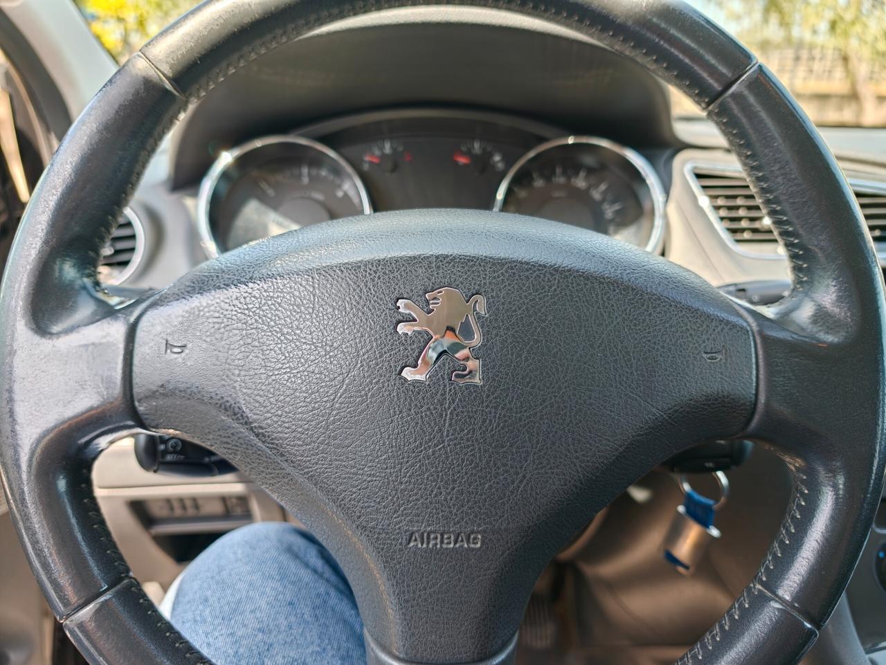 Peugeot 5008 1.6 HDi 112CV Business