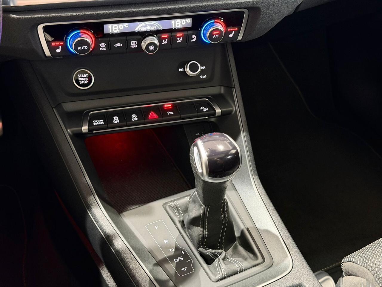 Audi Q3 SPB 35 TDI S-Line Identity Black S-Tronic