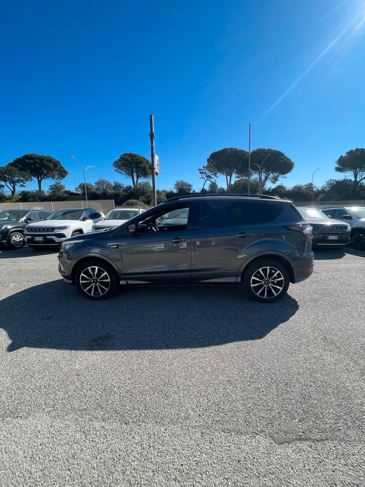 Ford Kuga 2.0 TDCI 180 CV S&S 4WD Powershift ST-Line