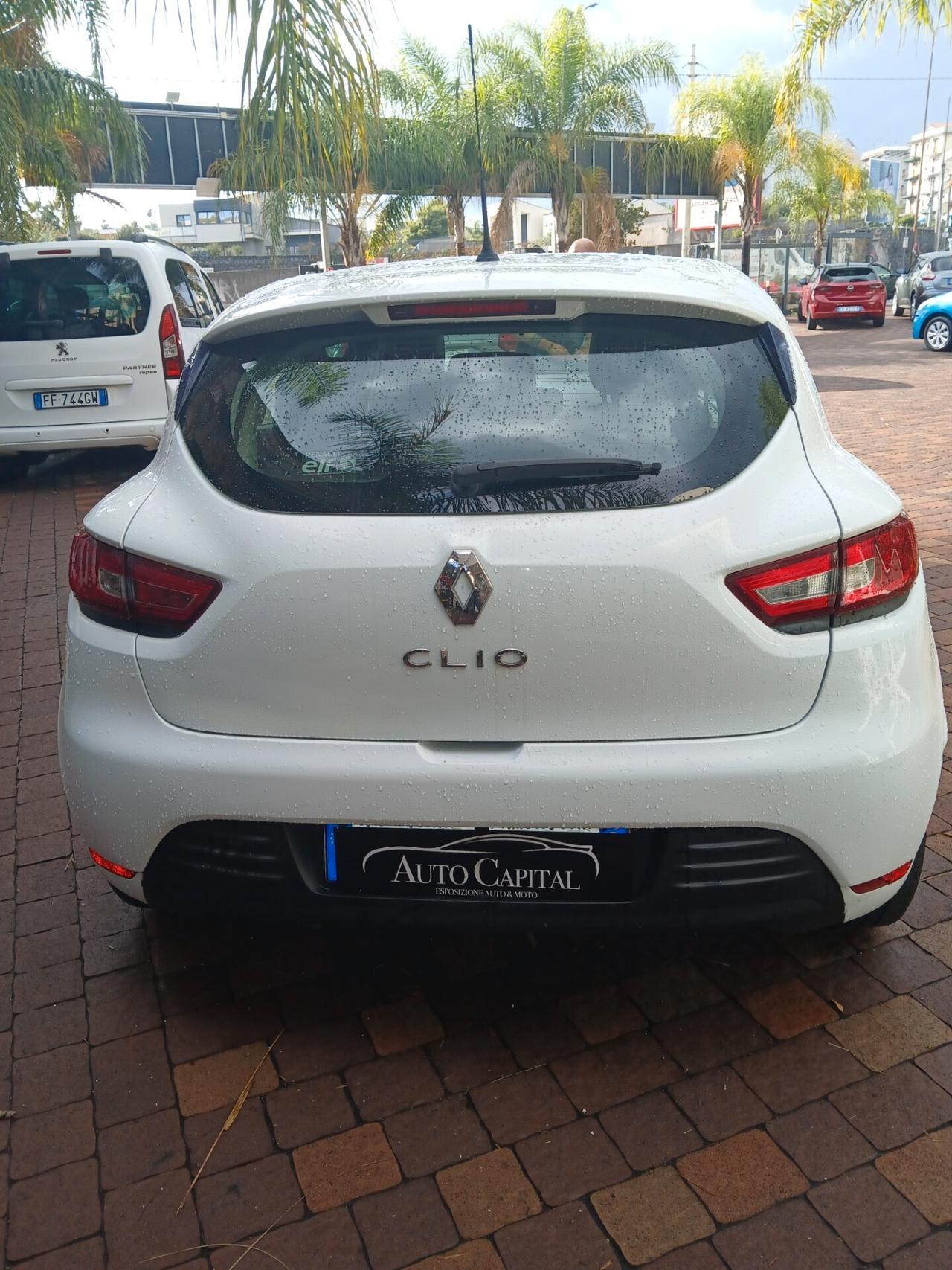 Renault Clio dCi 8V 90 CV EDC 5 porte Moschino Intens