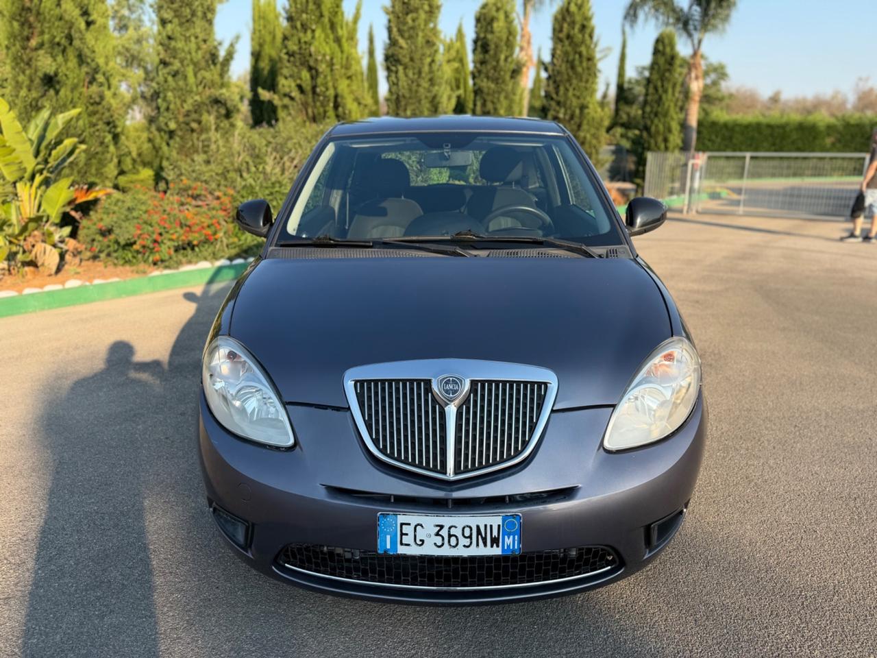 Lancia Ypsilon 1.2 69 CV Argento (51KW)