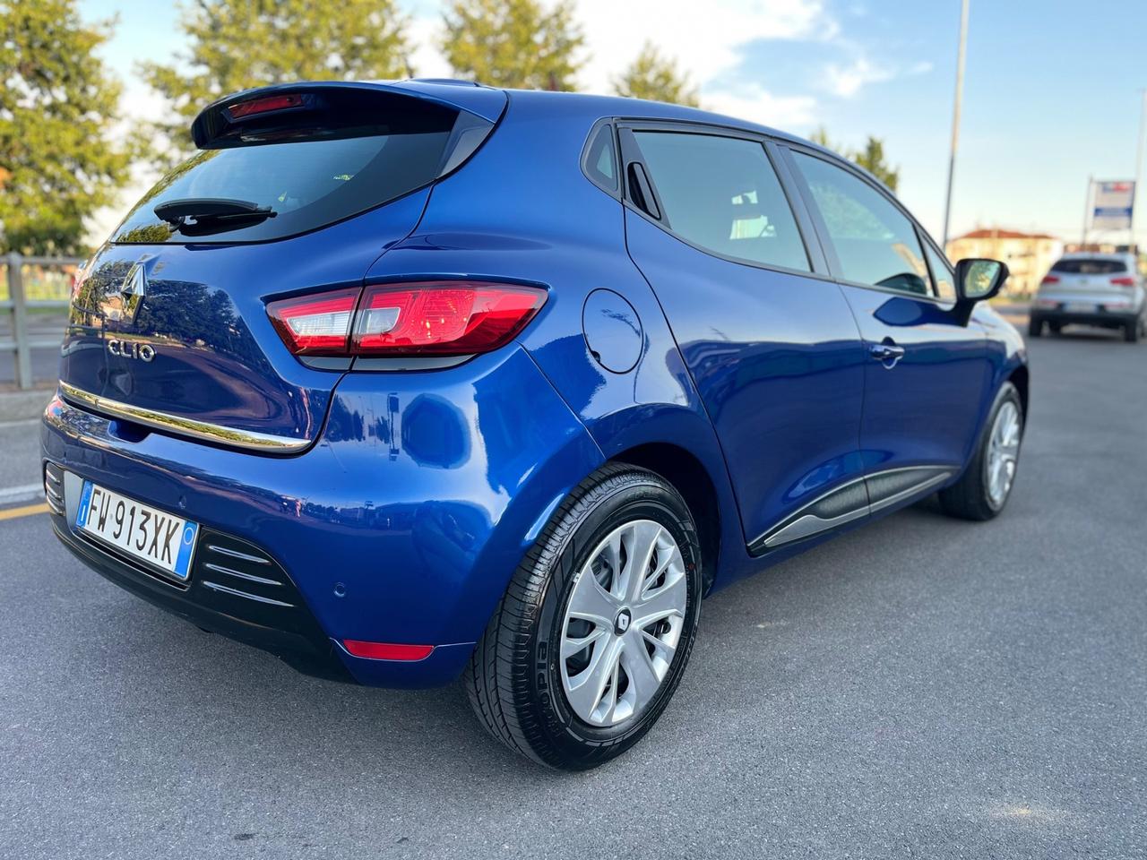 Renault Clio TCe 12V 90 CV 5 porte Moschino Intens