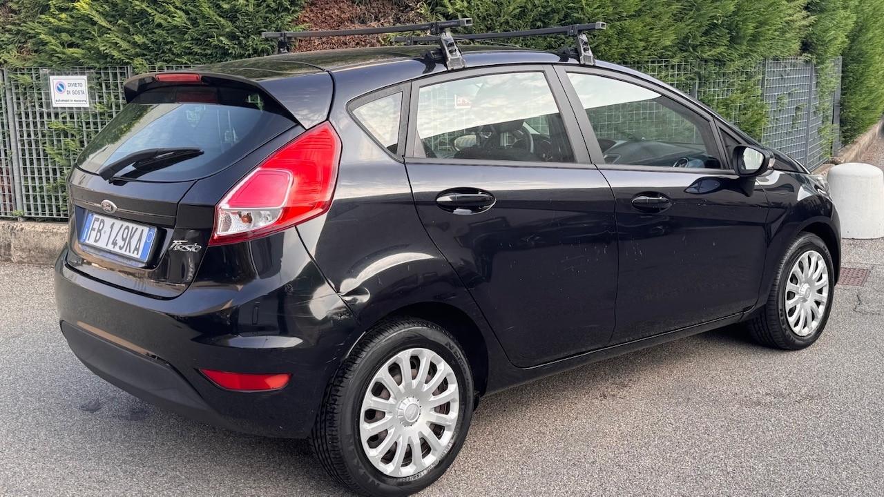Ford Fiesta 1.4 5 porte Bz.- GPL Black & White Edition