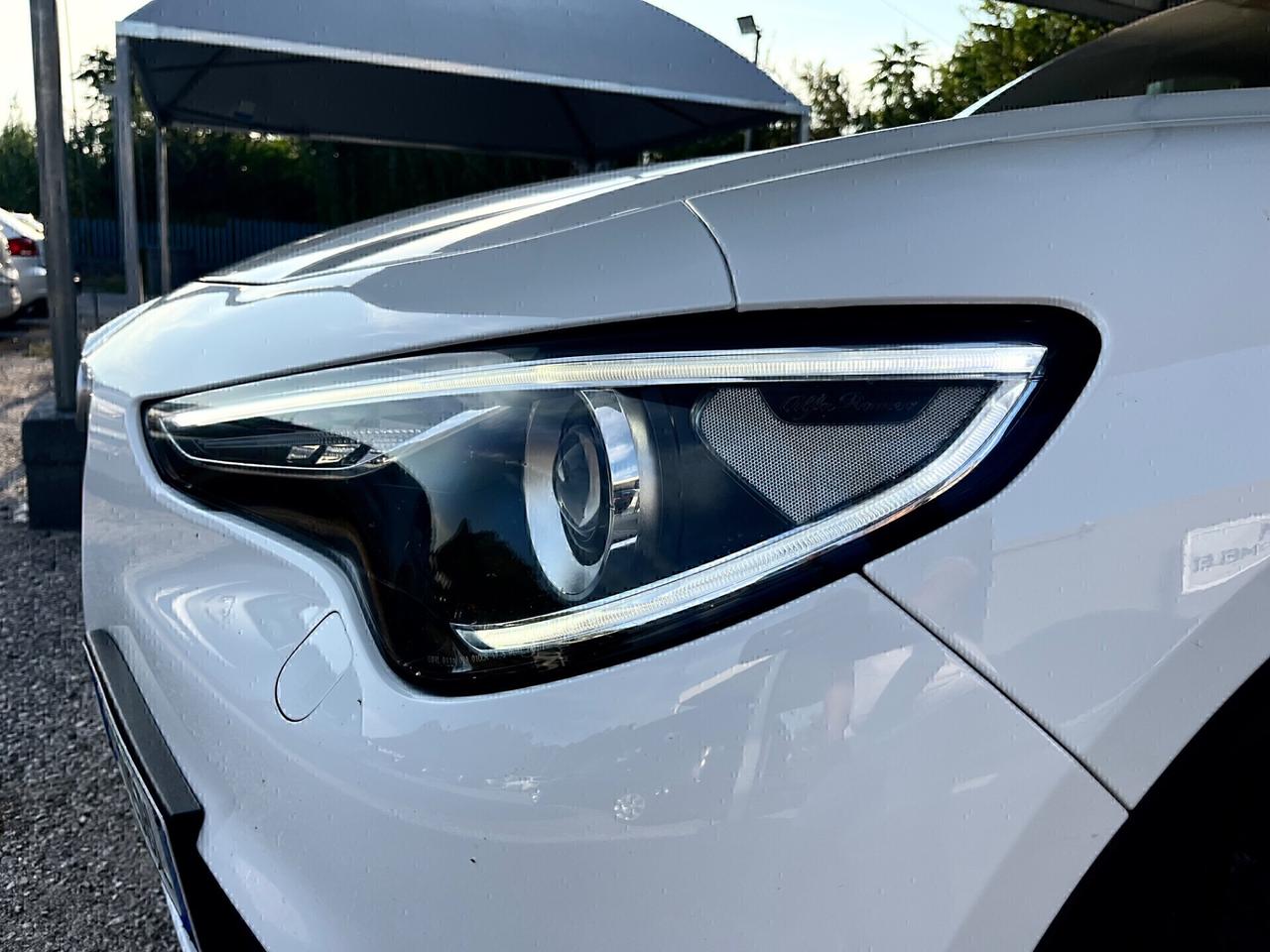 Alfa Romeo Stelvio 2.2 Turbodiesel 210 CV AT8 Q4 Executive