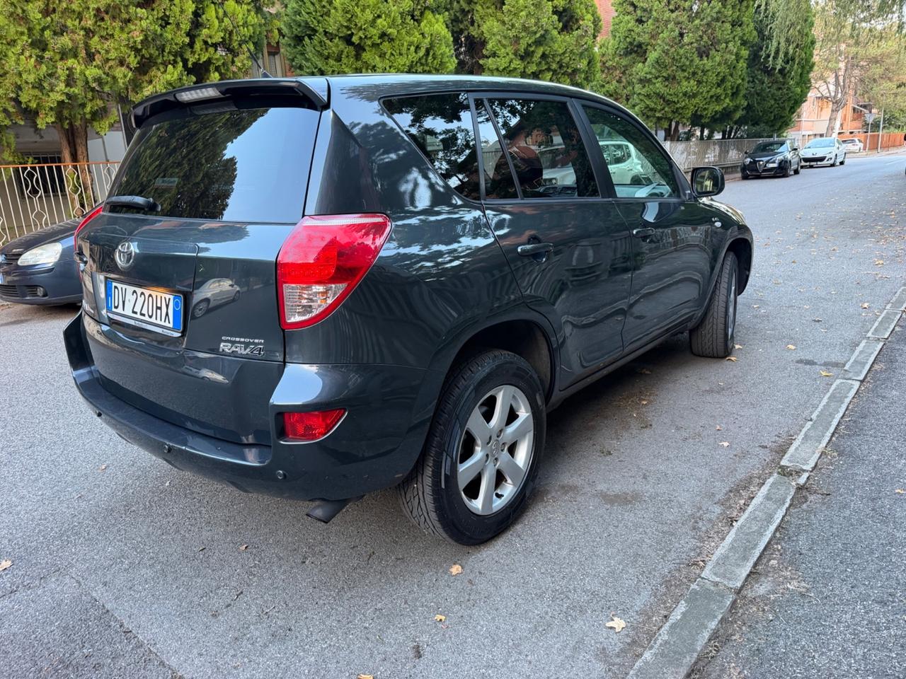 Toyota RAV 4 RAV4 2.2 D-4D 136 CV DPF Luxury crossover