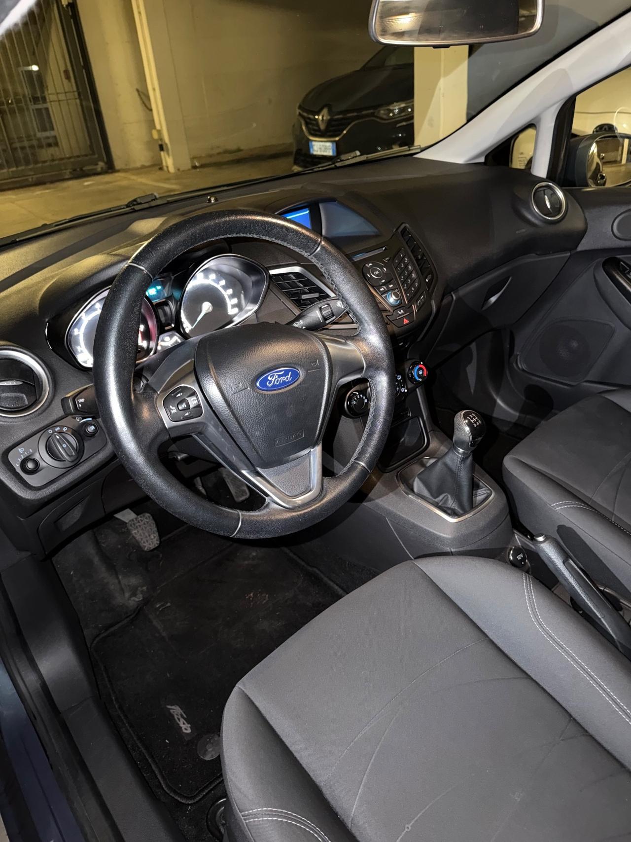 Ford Fiesta 1.2 60CV 5 porte Black & White Edition