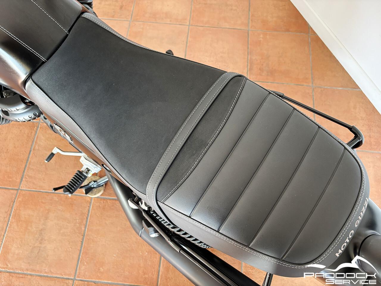 Moto Guzzi V7 IV Stone 2021 SOLO 7.818 km DA 107 EURO/MESE