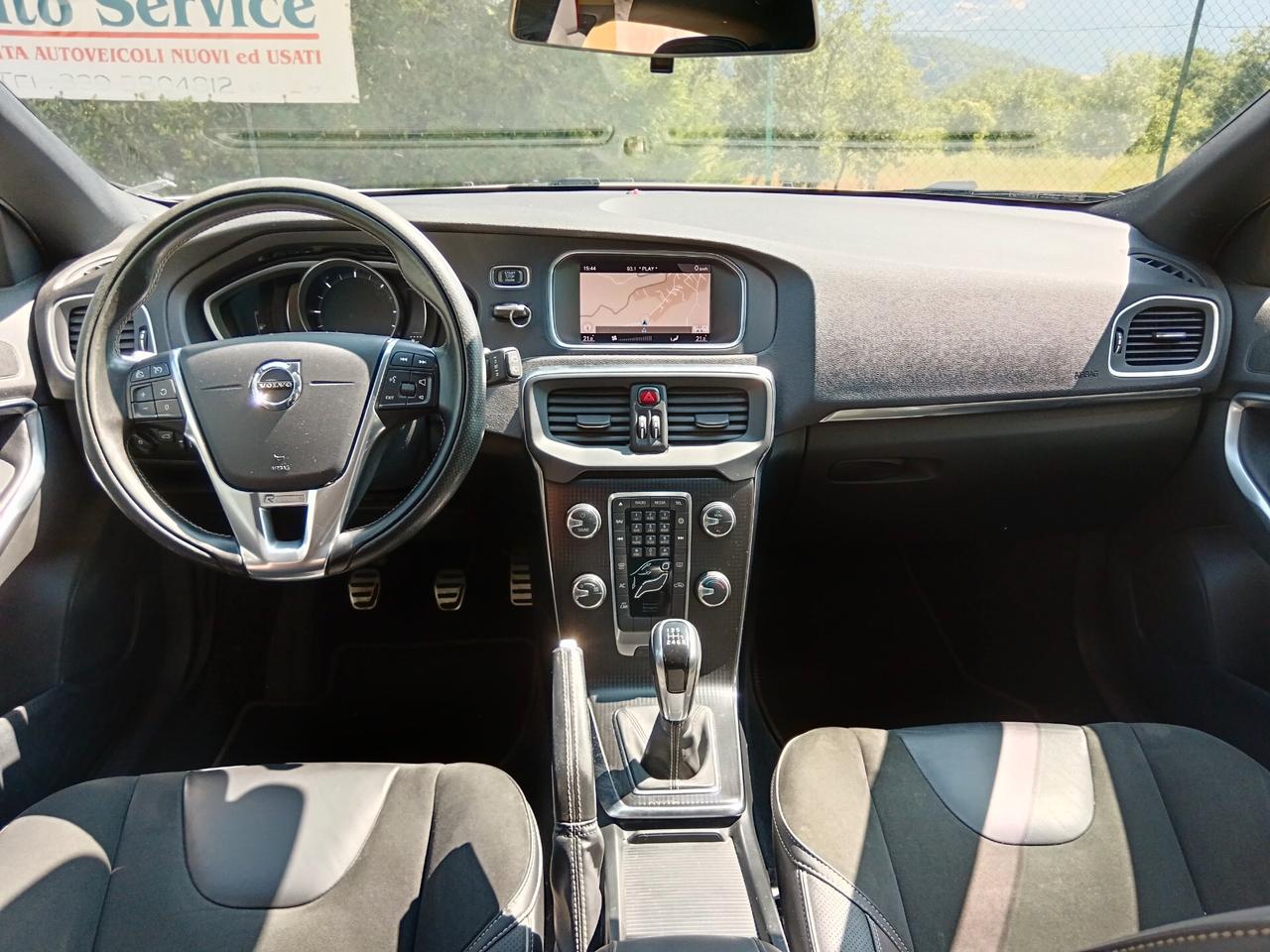 Volvo V40 2.0 D2 120CV R DESIGN NUOVISSIMA