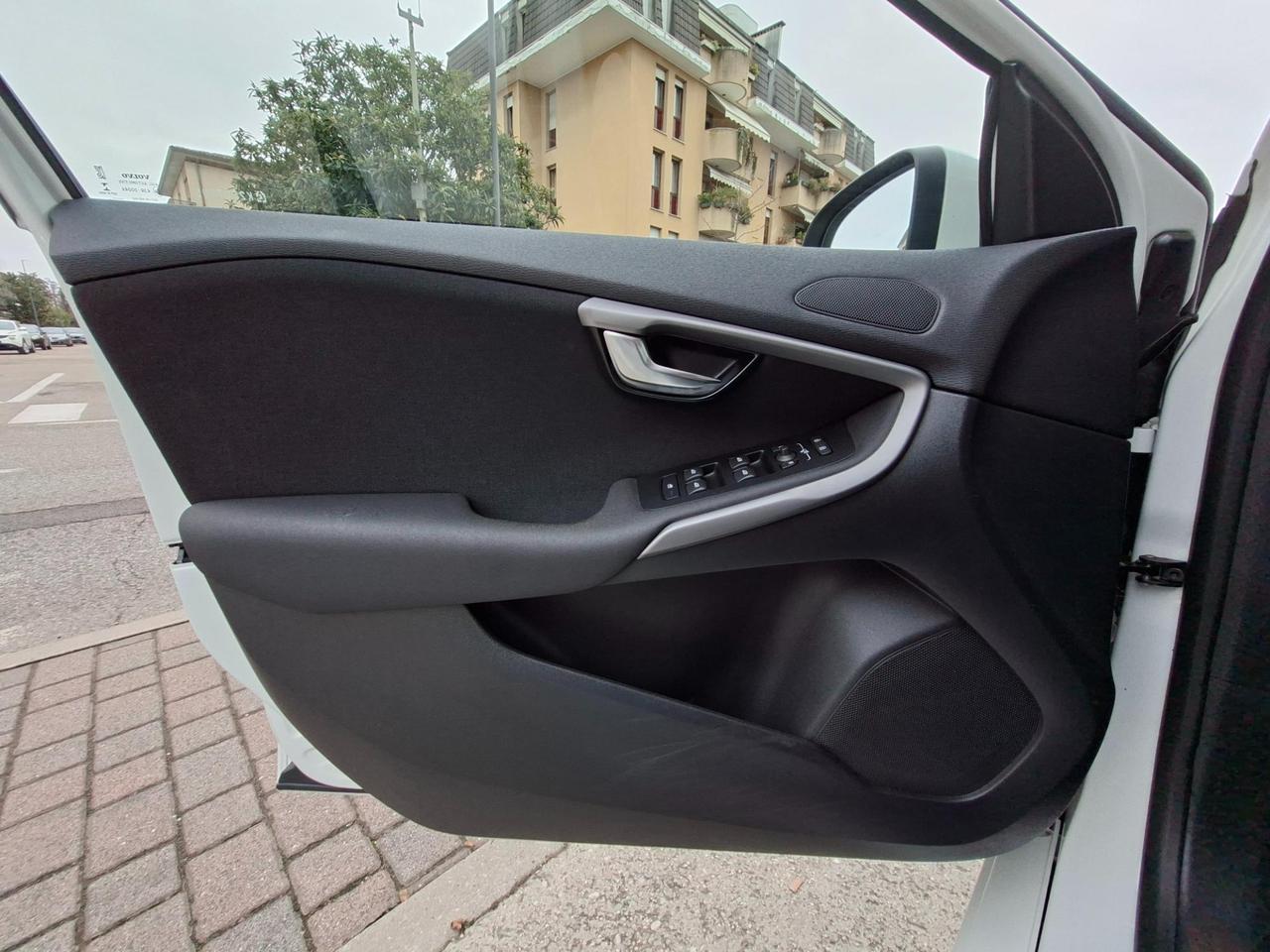 Volvo V40 2.0 d2 Business Plus my19