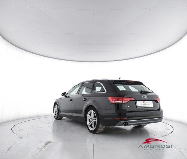 AUDI A4 2.0 TDI 150 CV Business Sport