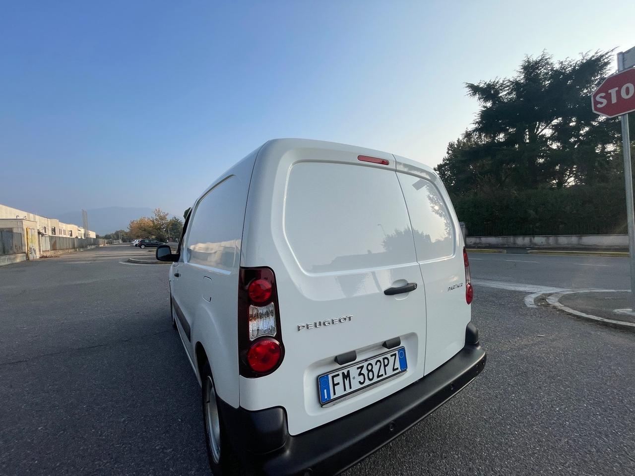 Peugeot Partner BlueHDi 75 L1 Furgone Pro