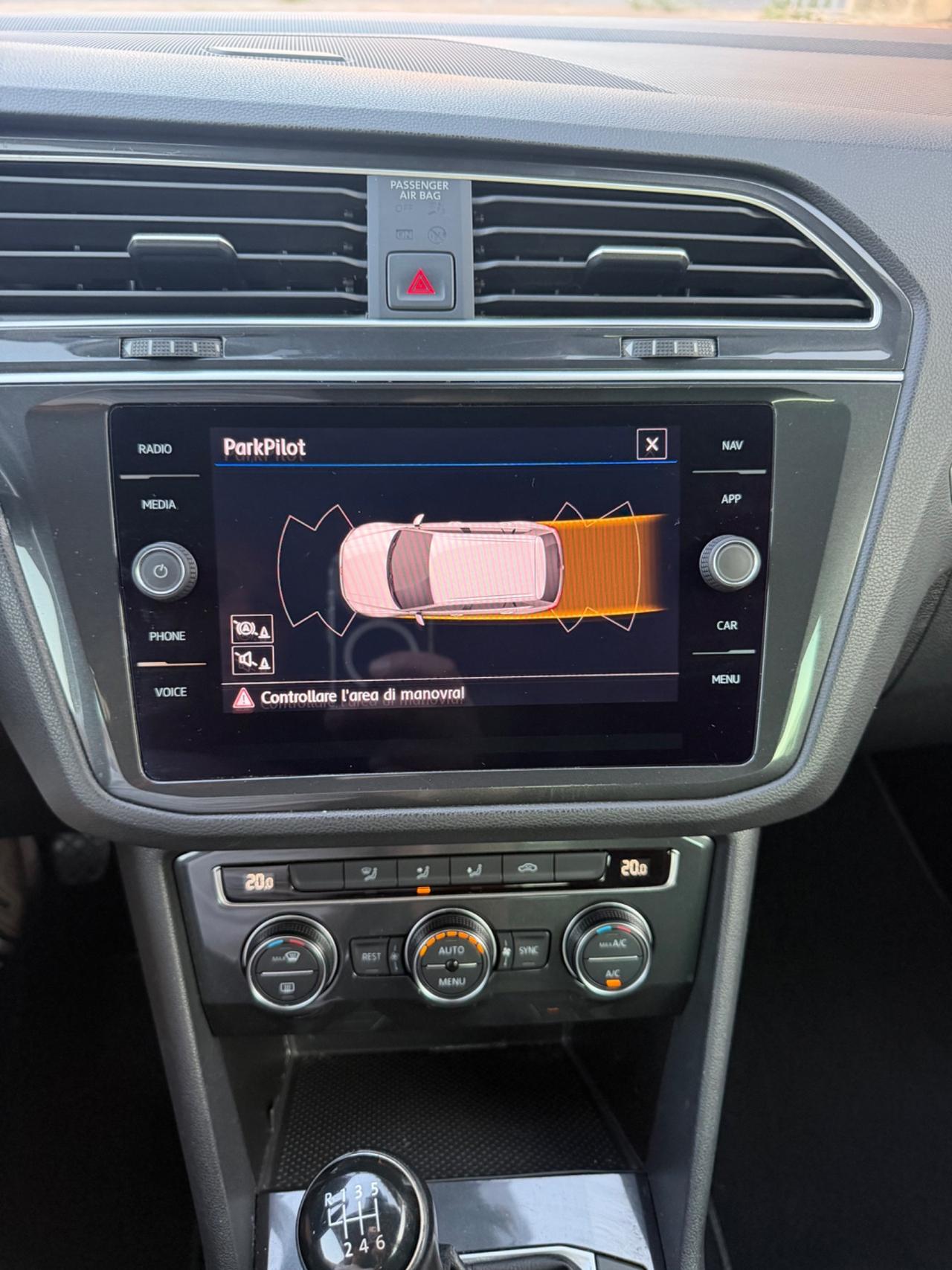 Volkswagen Tiguan 1.6 TDI 115 cv 2019 navigatore
