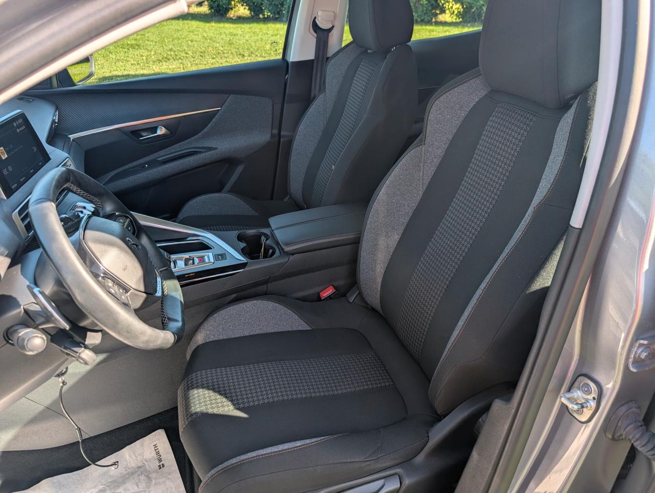 Peugeot 3008 BlueHDi 130 S&S EAT8 Allure