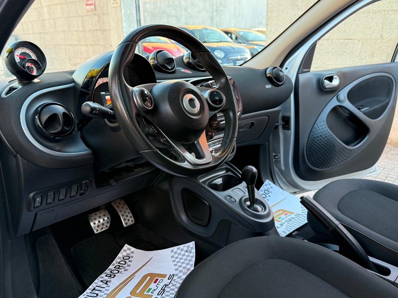 Smart ForFour 70 1.0 twinamic Passion TETTO LED
