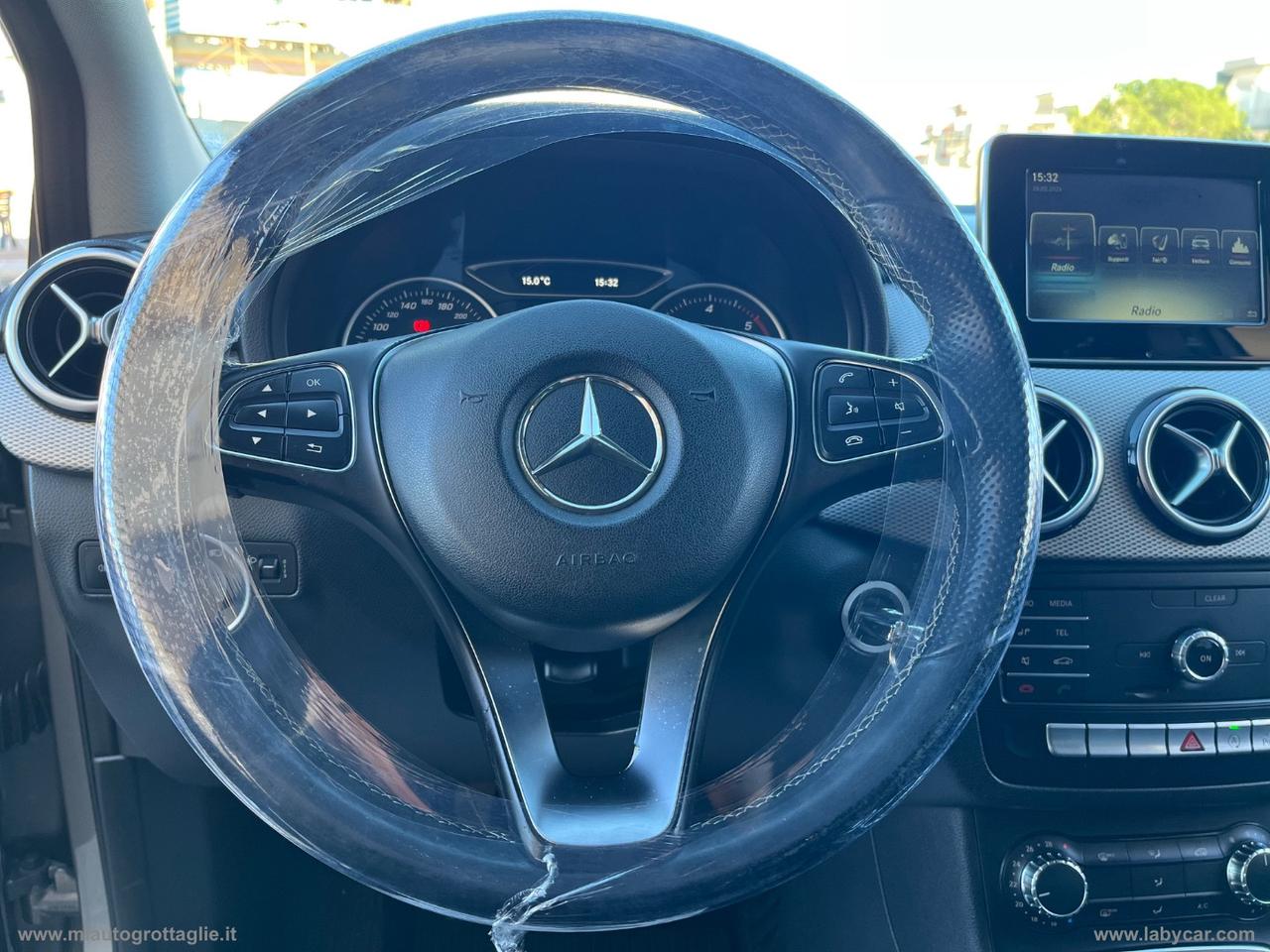 MERCEDES-BENZ B 180 d Sport