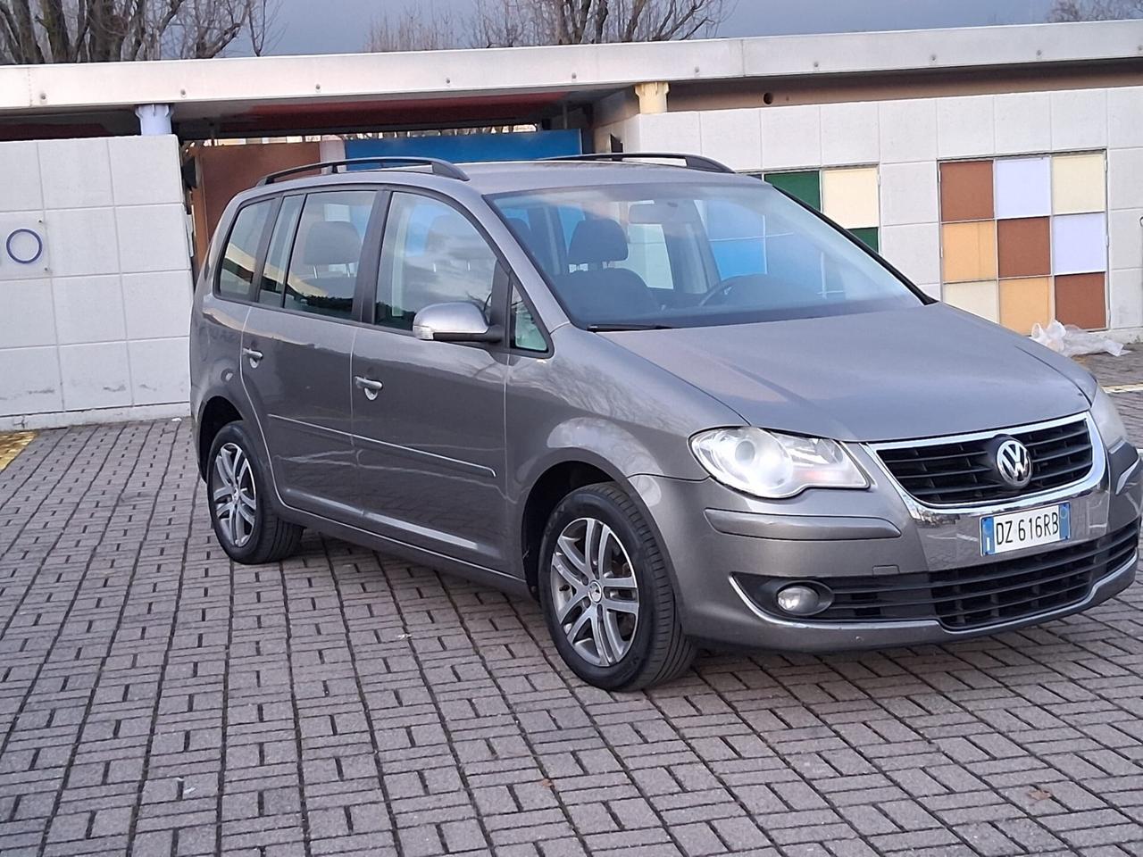Volkswagen Touran 2.0 Highline Ecofuel Cel 3201471147