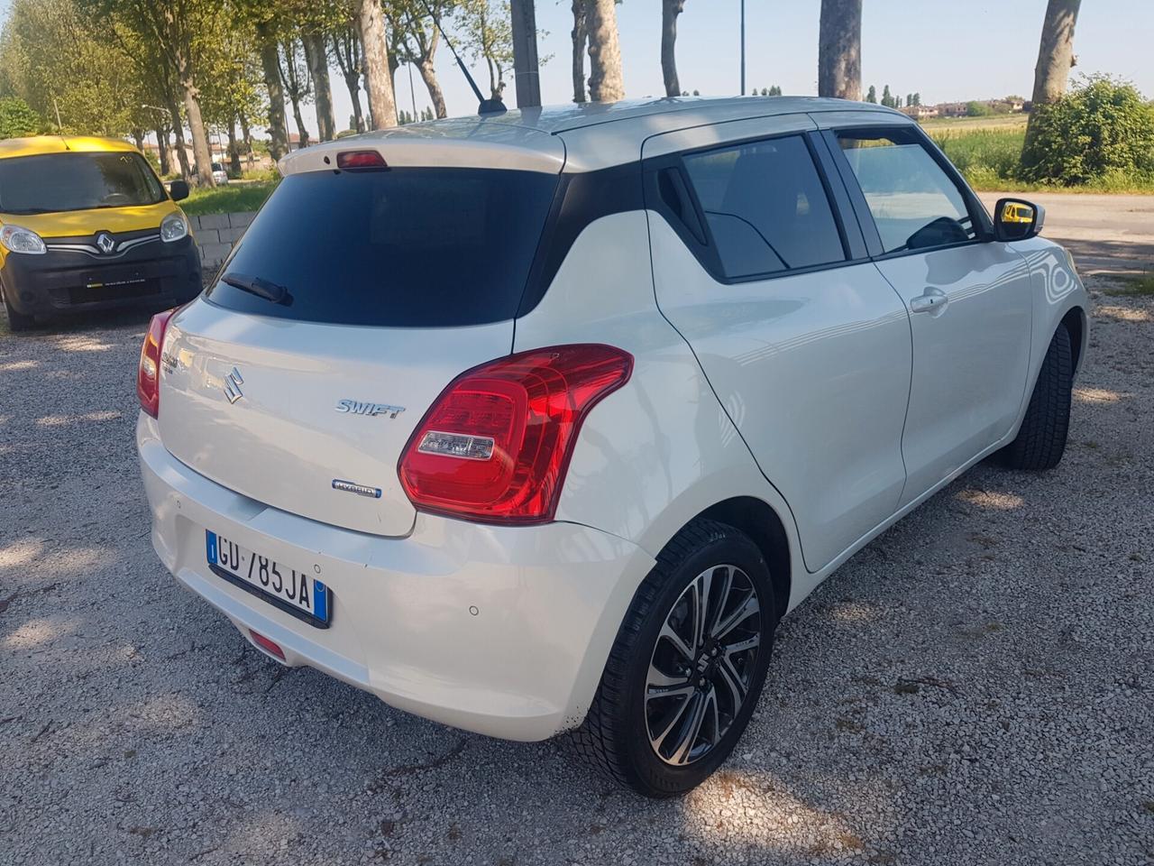 Suzuki Swift 1.2 Hybrid Top