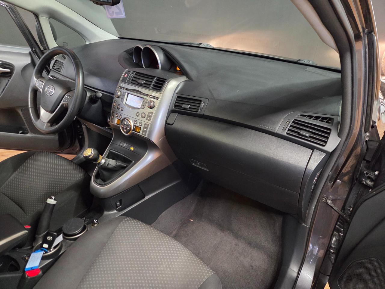 Toyota Verso 2.0 d-4d Sol mt