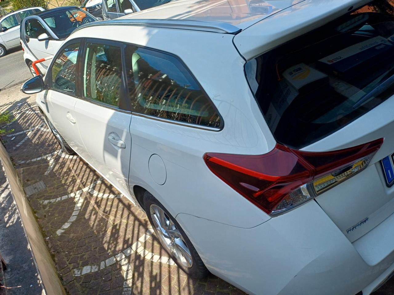 Toyota Auris Touring 1.8 Hybrid Business