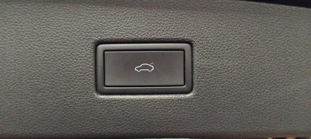 VOLKSWAGEN Tiguan 2.0 TDI SCR Elegance Dsg 18" VIDEO