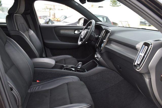 VOLVO XC40 T5 Recharge Plug-in Hybrid R-design